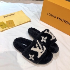 Louis Vuitton Slippers